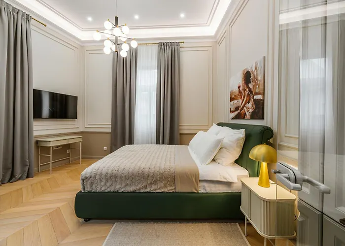 Isac Διαμέρισμα *