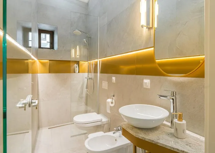 Isac * Κλουζ-Ναπόκα